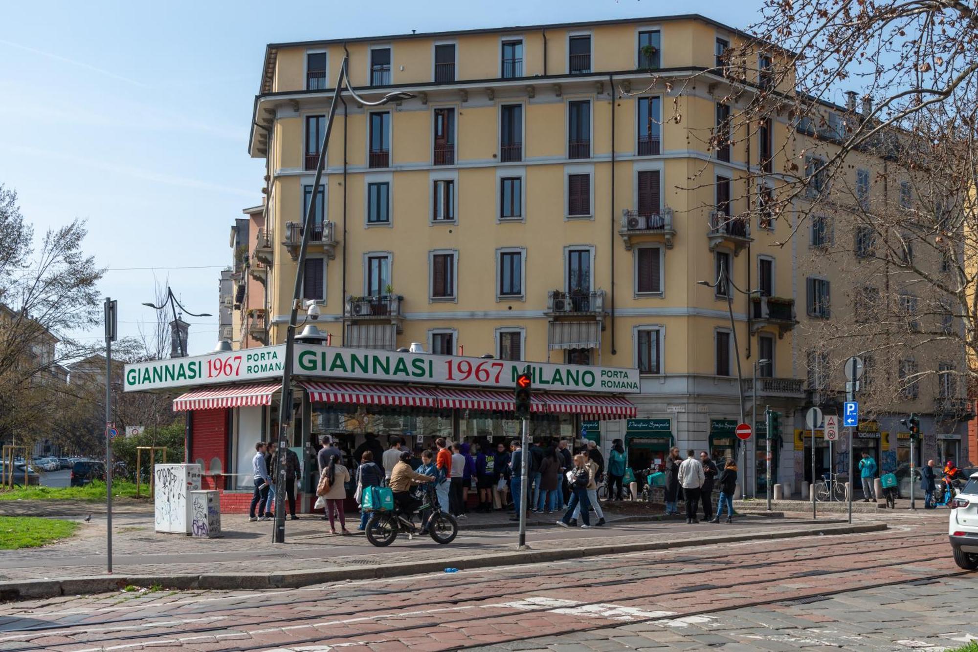 Life Is Beautiful Porta Romana Apartment Milan Exterior photo